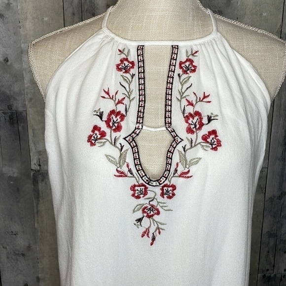 LUSH women’s sleeveless top with embroidery at top and along hem. Open back. EUC - Picture 2 of 11